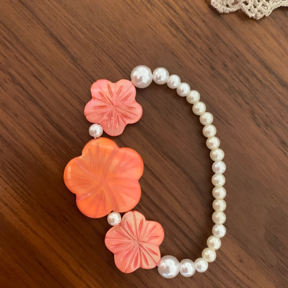 Floral Peach Pearl bracelet
